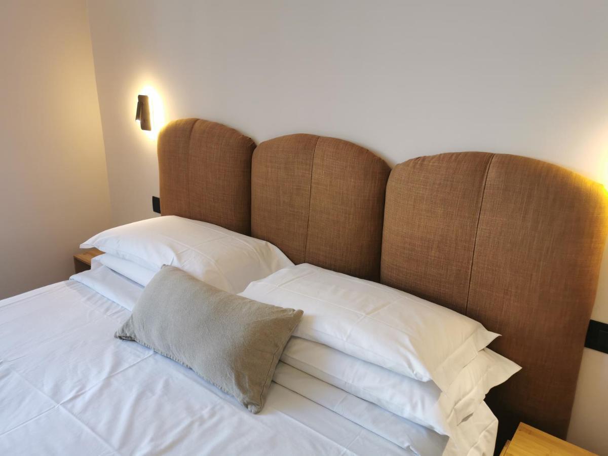 Albium Hotel アルベンガ エクステリア 写真