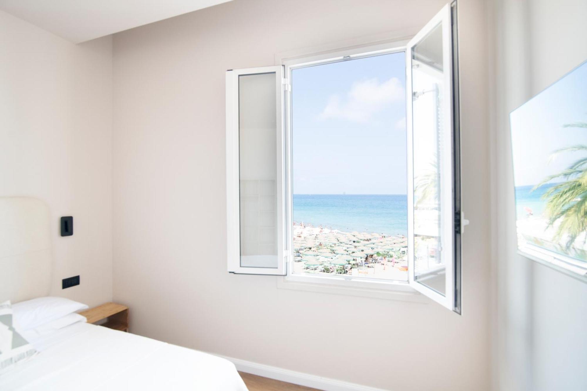 Albium Hotel アルベンガ エクステリア 写真